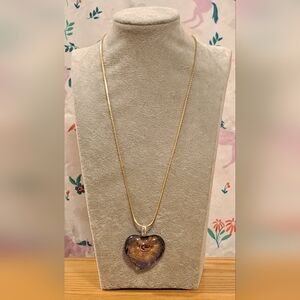 EUC Vintage Trifari Hand Blown Glass Heart Necklace Jewelry w/ Gold Tone Chain